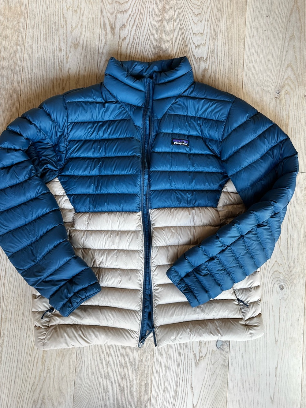 Patagonia Blue and Beige Two-Tone Puffer Jacket